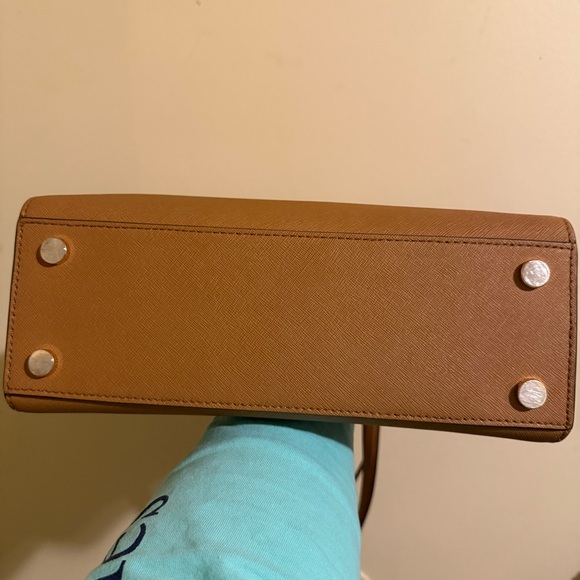 MICHAEL KORS Dee Dee Medium Leather Purse - Picture 11 of 12